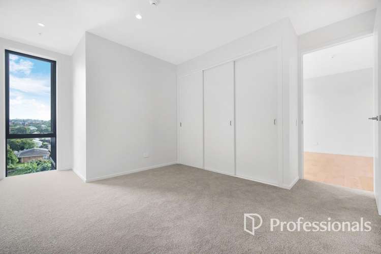 608r/11b Spring Street 10051_5