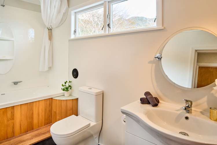 281 Riverside Drive Waterloo_15