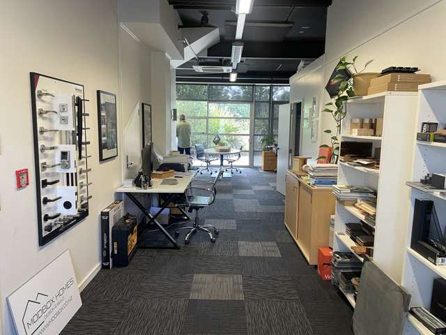 2/179 Glenda Drive Frankton_1