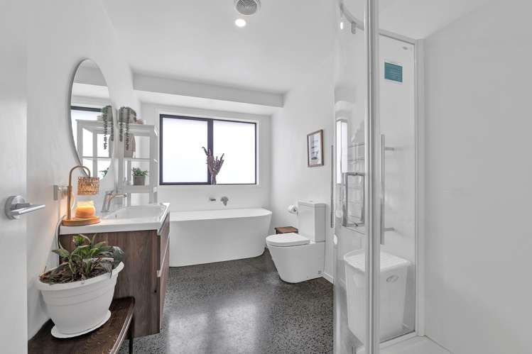 2B Gossling Street Okato_12