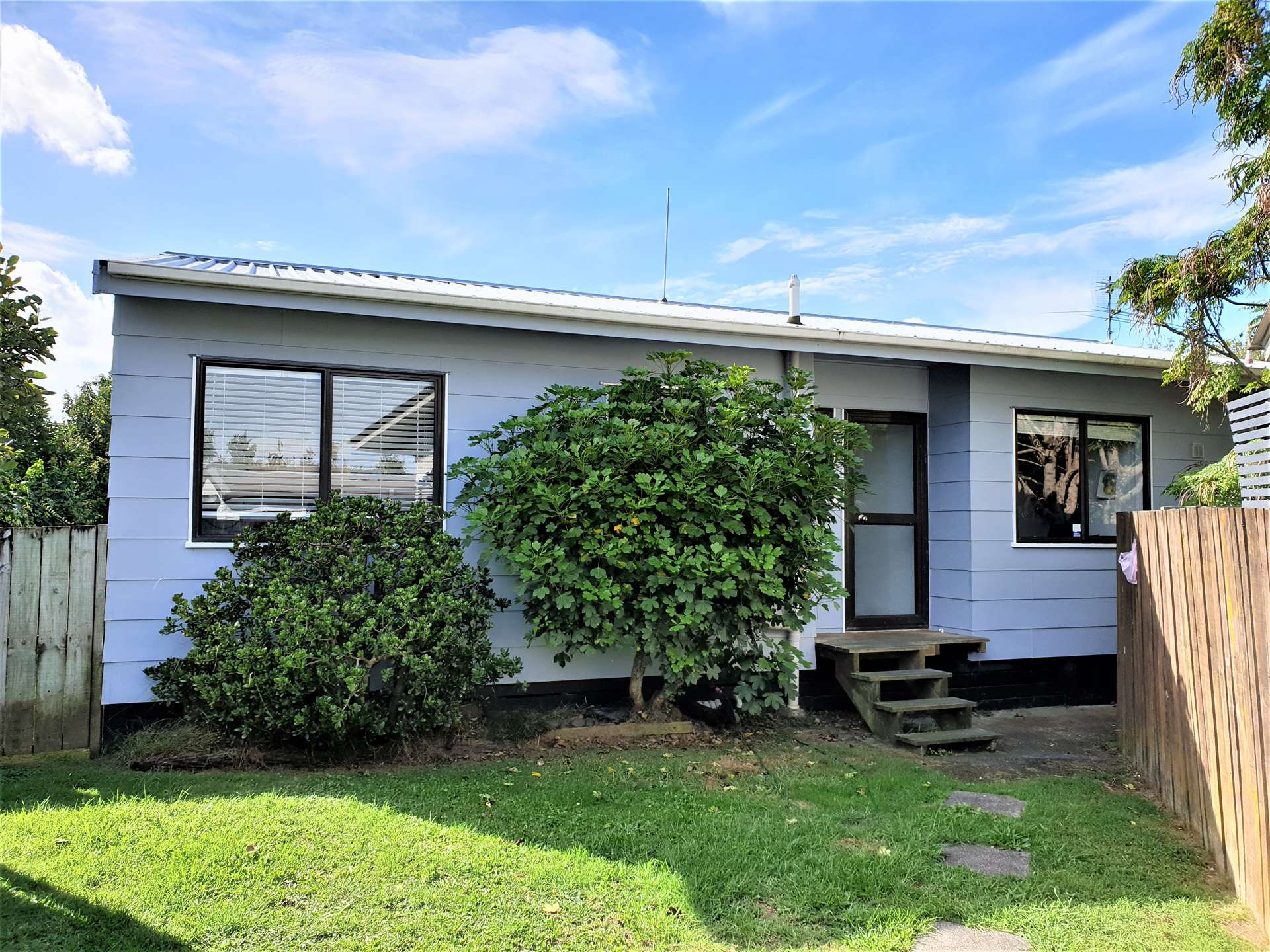 2/20 Glenhaven Place Te Atatu Peninsula_0