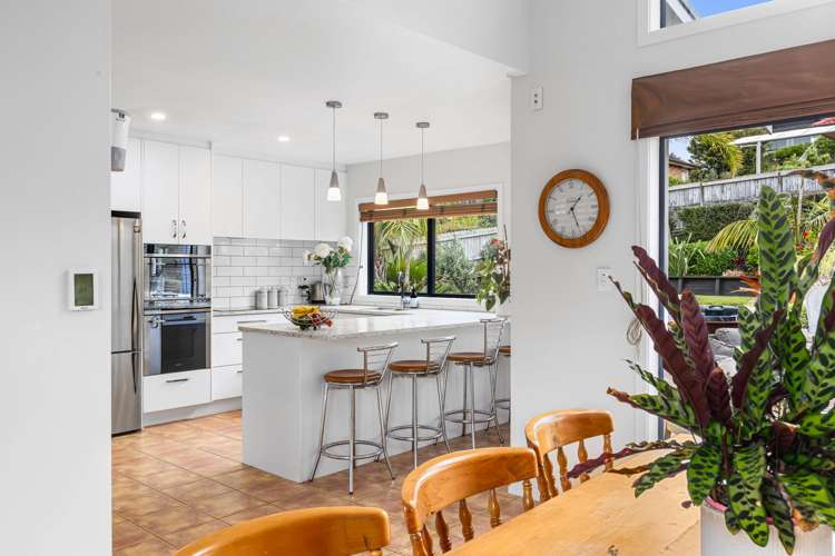 57 Waldorf Crescent Orewa_10