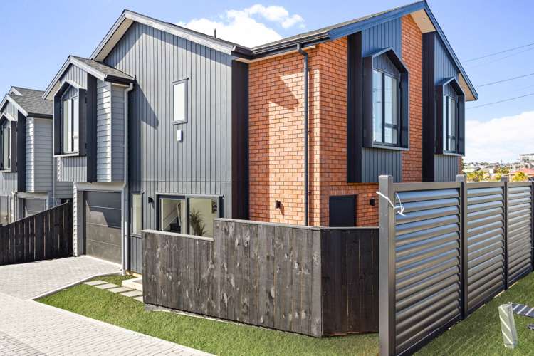 34B Kimber Hall Avenue Mt Roskill_17