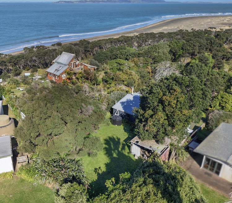 6569 Pouto Road Pouto_28