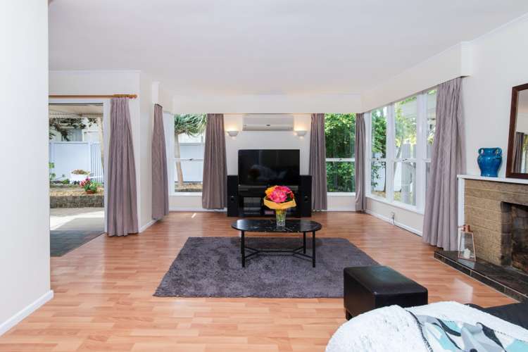 87 Gossamer Drive Pakuranga Heights_2