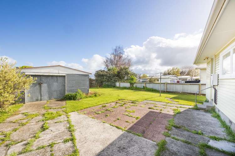 9 Somerset Crescent Highbury_13