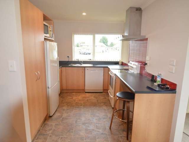 52/55 Armstrong Avenue Carterton_3