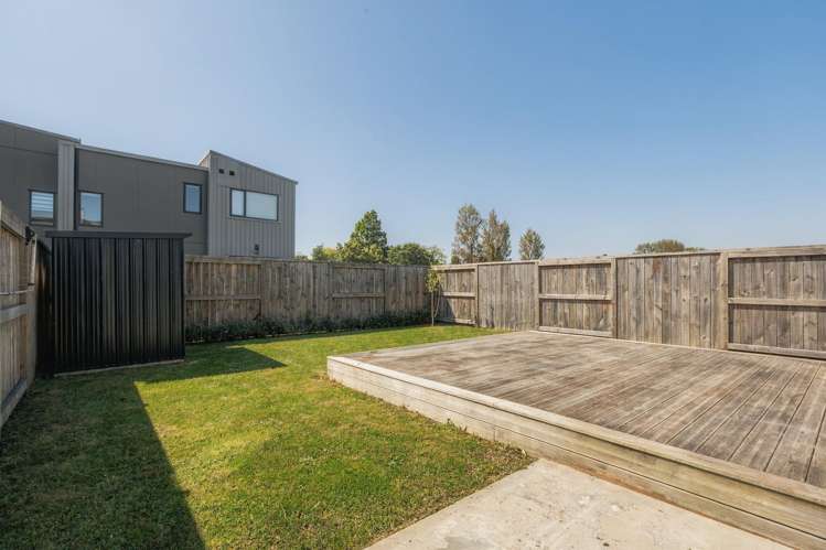 9 Selkirk Lane Hamilton Lake_16