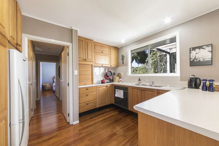 48 Rimutaka Place Titirangi_6