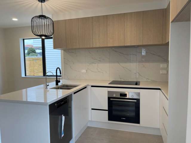 1/2 Ayr Road Pakuranga Heights_2