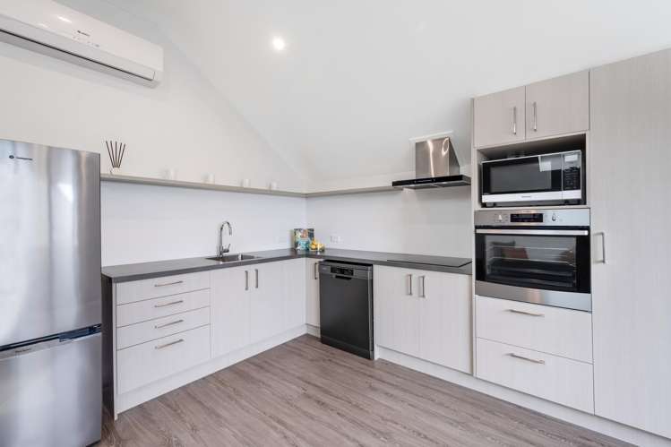 67 Riordan Lane Whitford_40