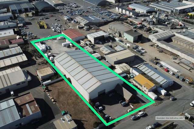 Heavy Engineering Warehouse and Large Yard
