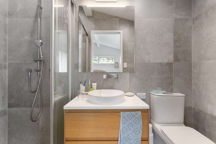 61 Clark Road Pahurehure_10