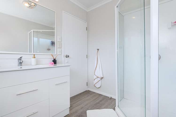 49 Mahonia Place Pyes Pa_17