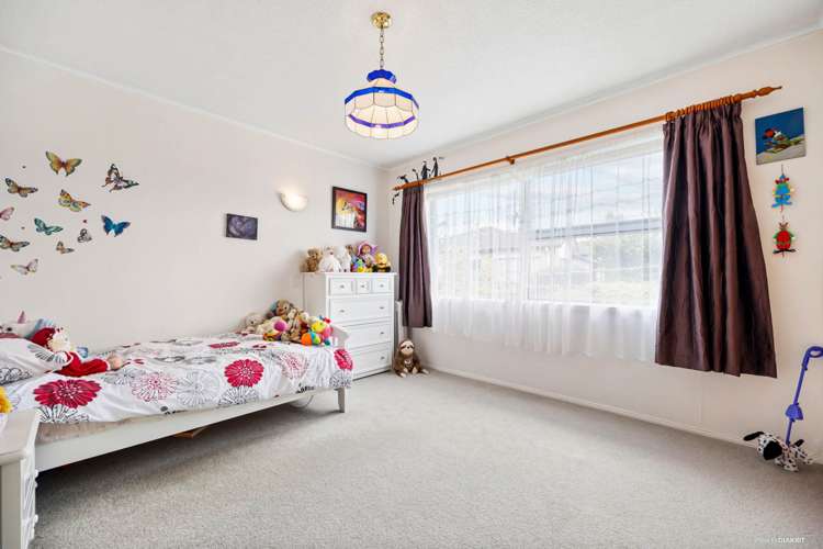 16 Kurnell Drive Botany Downs_13