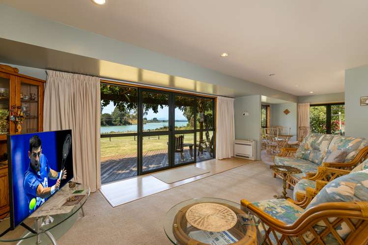 370 The Coastal Highway Redwood Valley_7