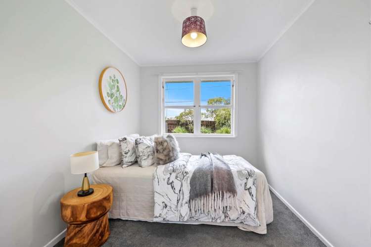 1/339 Wairau Road Totara Vale_14