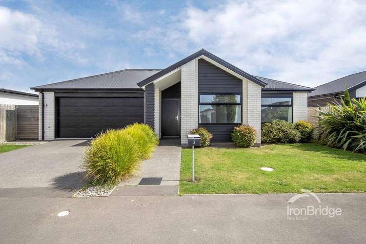 3 Romney Drive_0