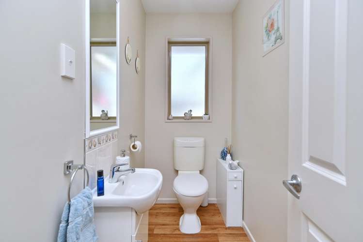 22 Sweet Waters Place Woolston_16