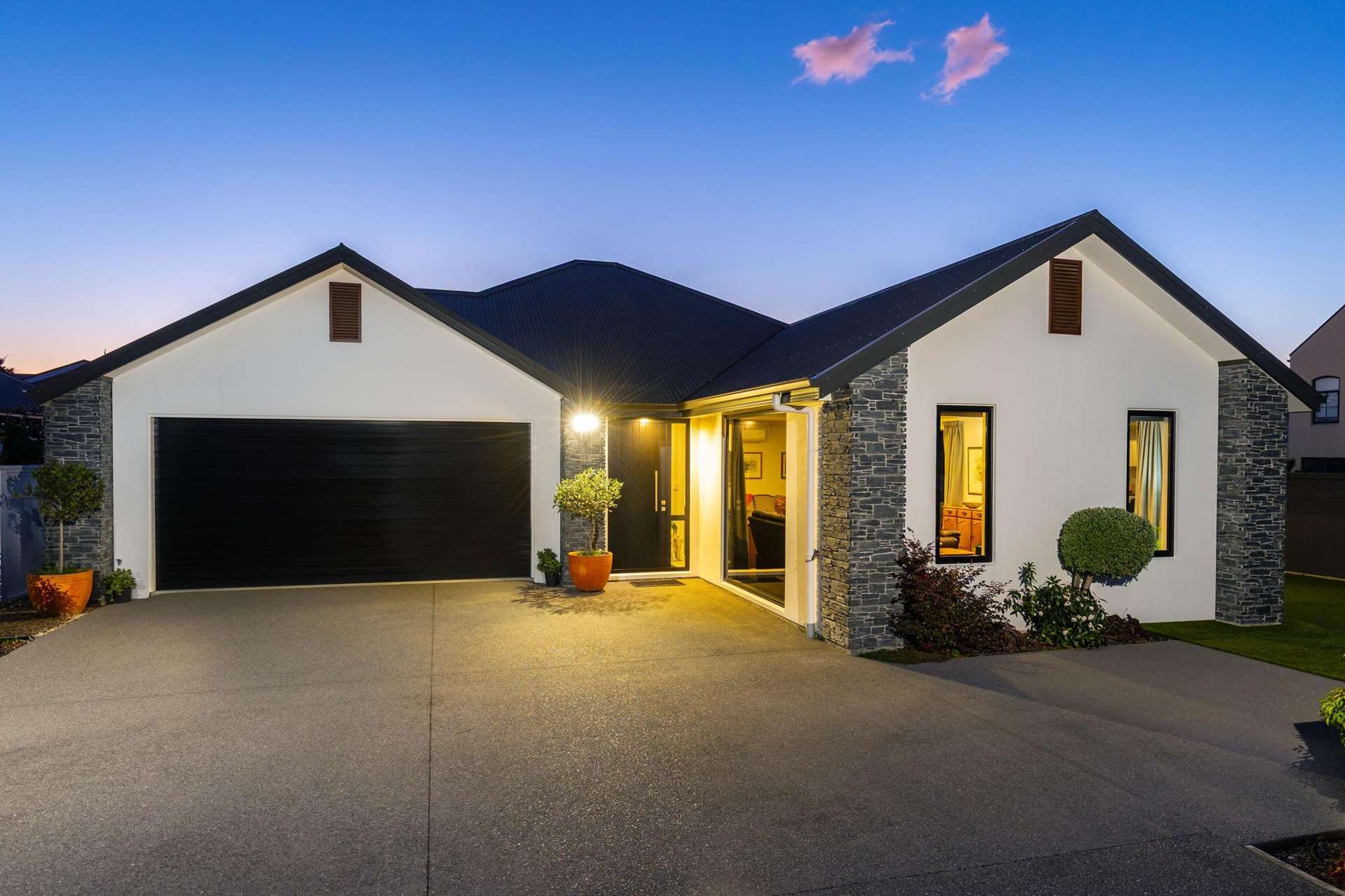 2/66 Arthur Street Blenheim_0