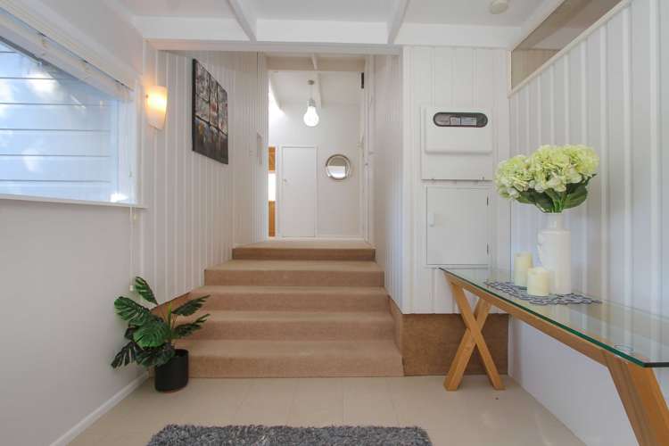 99 Pupuke Road Northcote_17