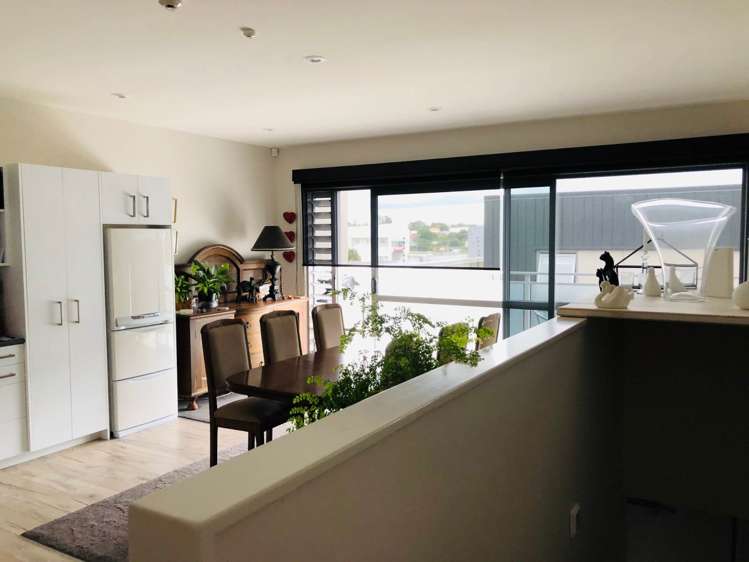 21/45 Karepiro Drive Stanmore Bay_2