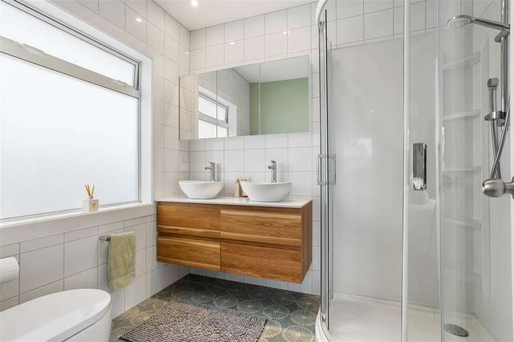 114 Everitt Crescent Whangamata_15