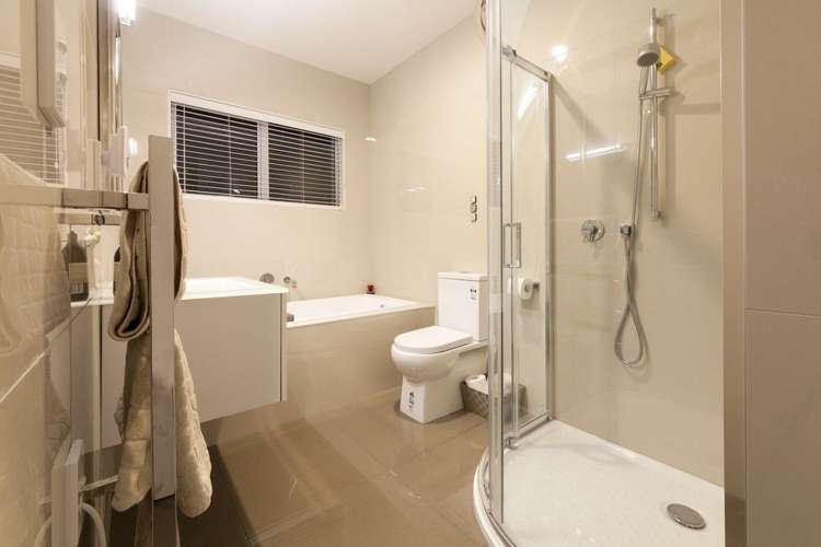 23 Jelas Drive Riverhead_15