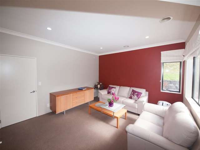 79 Amesbury Drive Churton Park_3