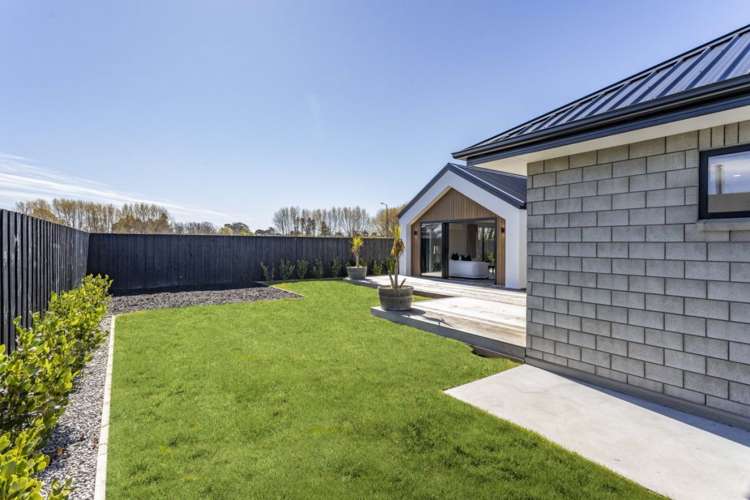 21 Thirlwall Street Woodend_32
