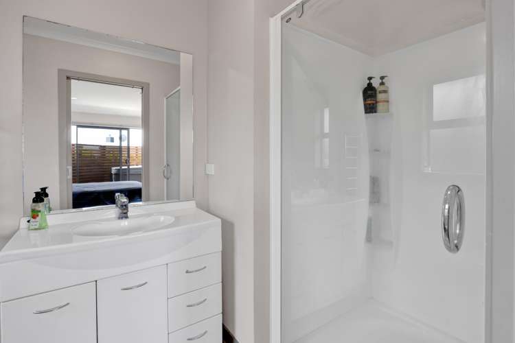 5a James Drive Bell Block_19