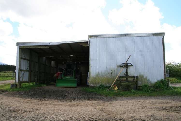 2105 and 2127 Hastings Road Stratford_6