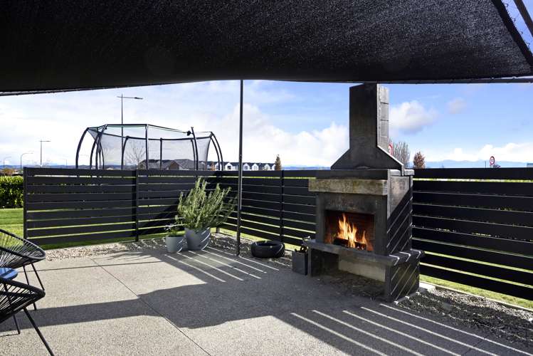 76 Malone Crescent Richmond_5