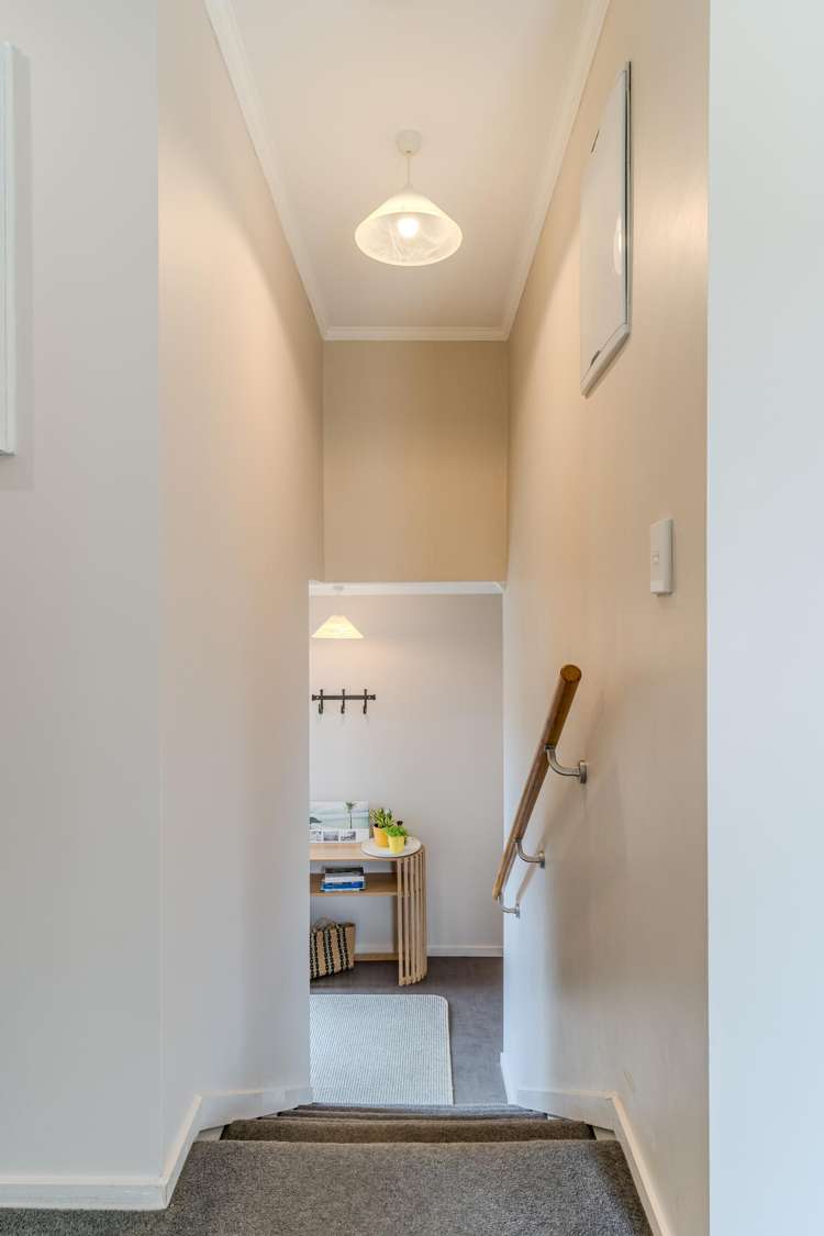 10 Sretlaw Place Glenross_12