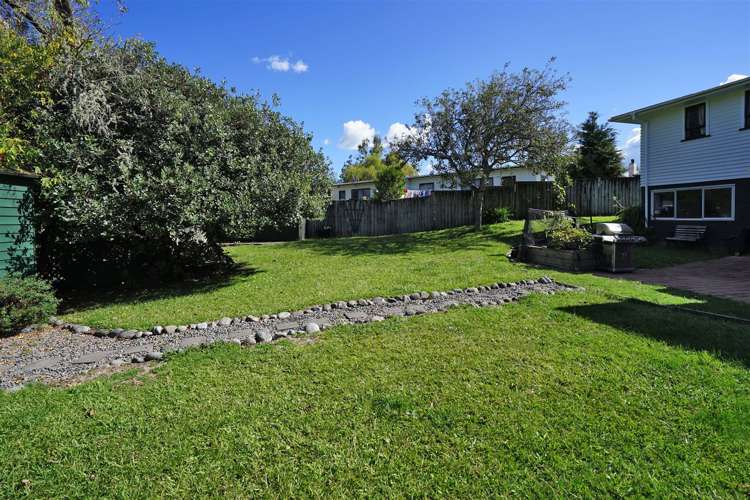 21 Mabian Crescent Deanwell_18