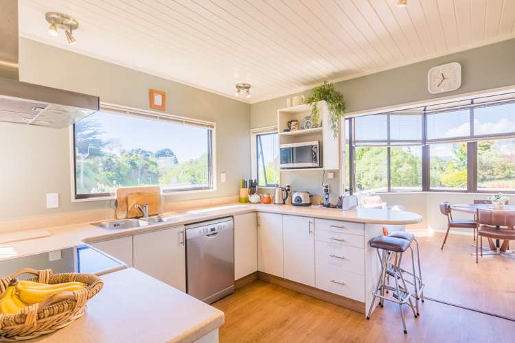 12 Matatua Road Raumati Beach_5