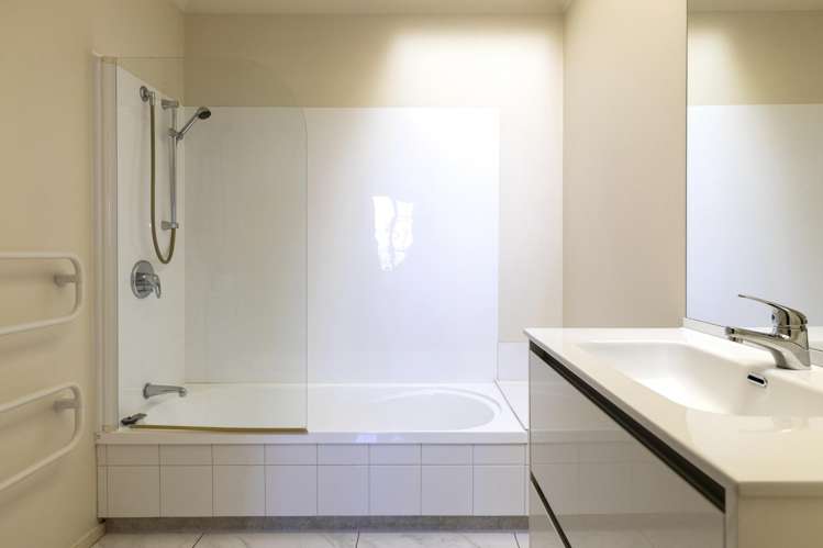 28 Lakeridge Close Rangatira Park_13