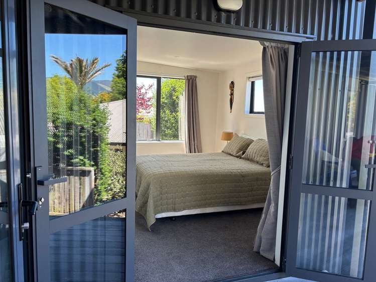 5 Surrey Road Richmond_18