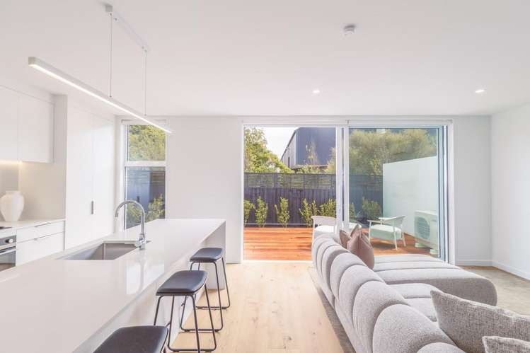 196 Main Road Redcliffs_6