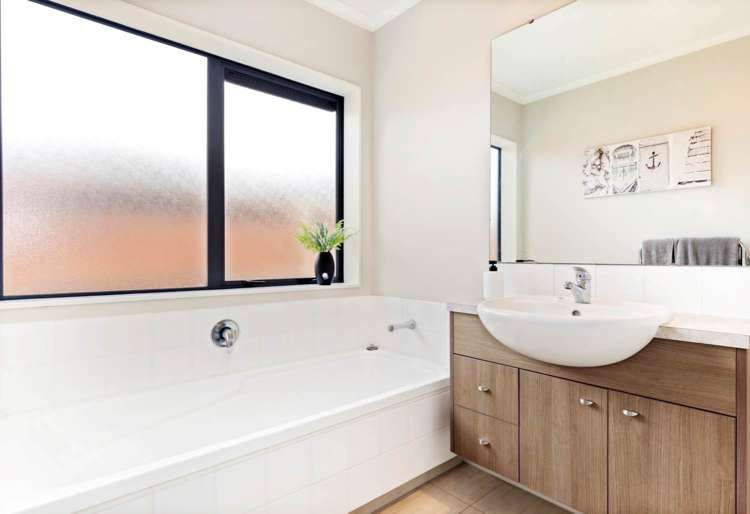 2 Bellshill Close Wattle Downs_7
