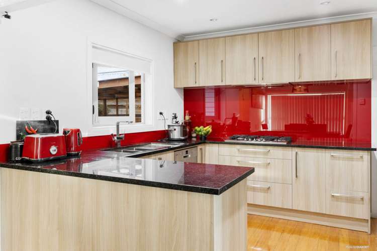 4025 Great North Road Glen Eden_12