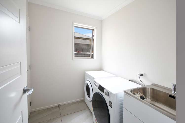 6 Heasley Lane Mosgiel_23