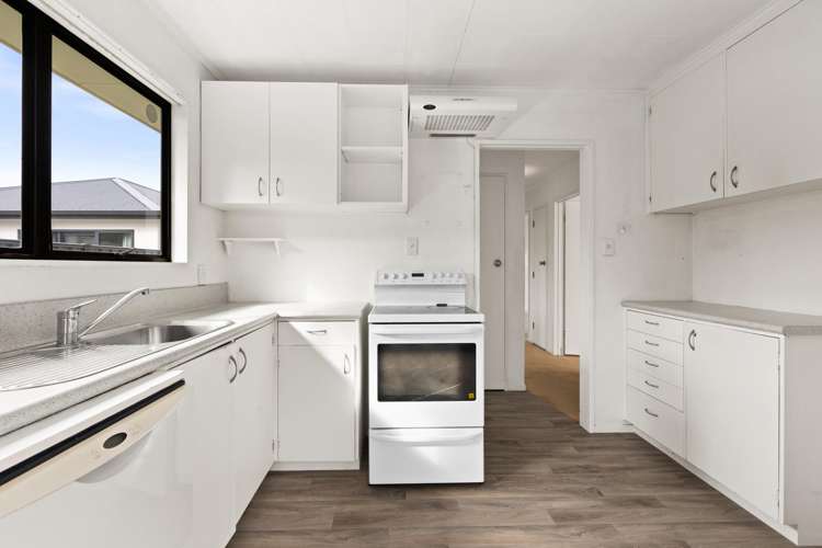 2/1 Cassino Crescent Onekawa_3