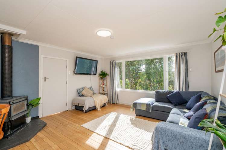 131 Black Road Otatara_1