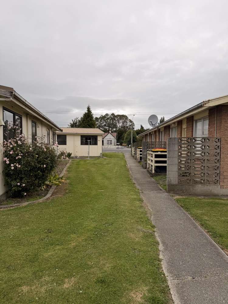 1-12/71 Main Street Mataura_6
