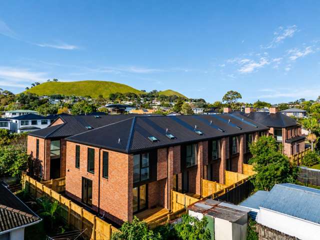 4/17 Matapouri Road Mangere Bridge_2