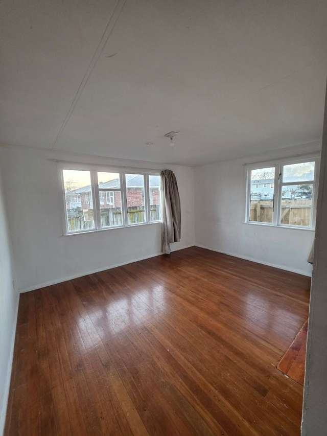 16 Clarkson Crescent Otara_3