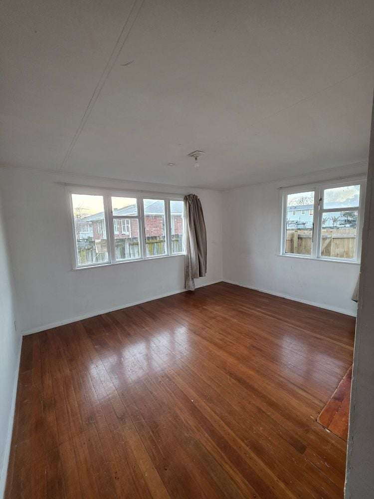 16 Clarkson Crescent Otara_3