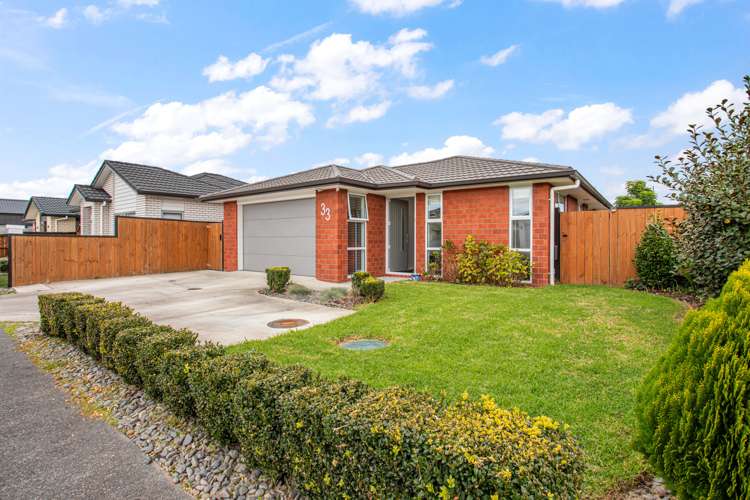 33 Black Beech Crescent Takanini_16