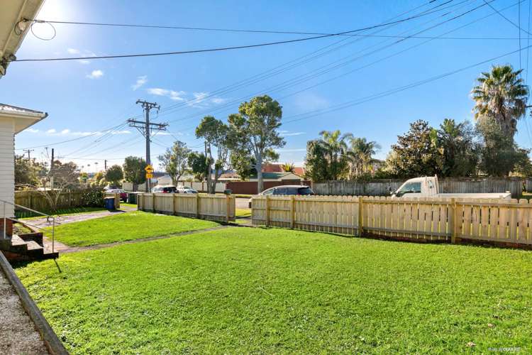 60 Lynwood Road New Lynn_12